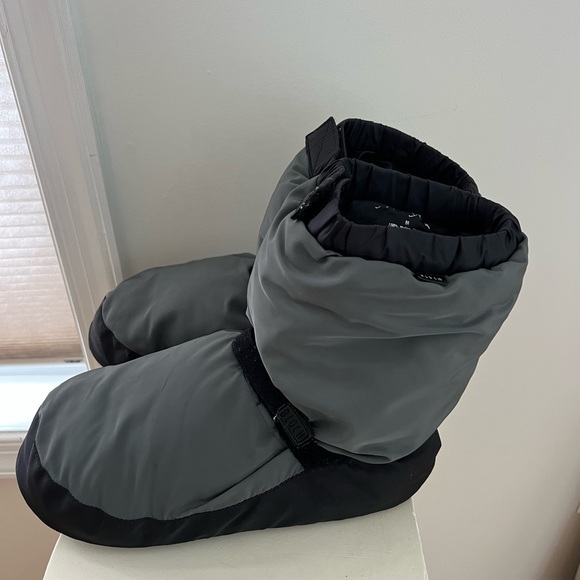 Bloch Warm Up Bootie! - Picture 3 of 6